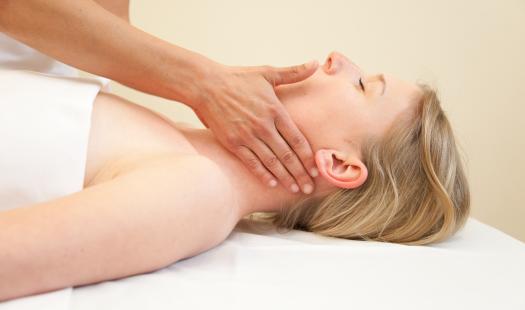 Hand Oberkörper Massage Lymphdrainage
